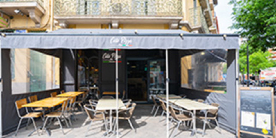 Côté Pizza à Perpignan et ses tables en terrasse